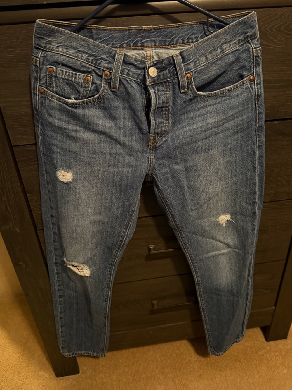 Levi 501 slim taper size 27